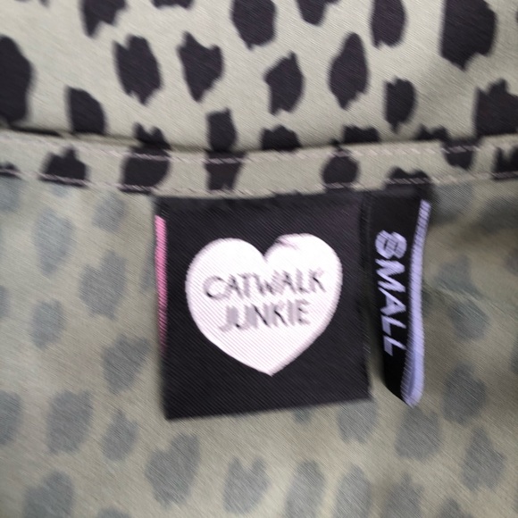 Catwalk Junkie Leopard Print Small 3/4 Sleeve Top - Picture 7 of 7